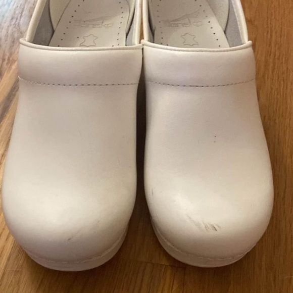 White Dansko Clogs 36 - Picture 3 of 8
